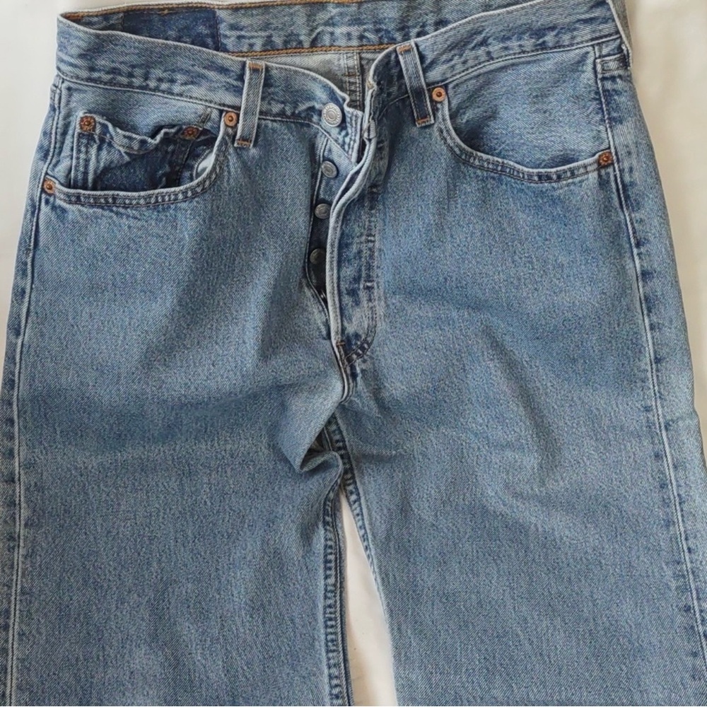 Levi's Straight Leg Jeans in Light Blue Denim